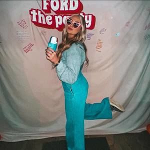 Meet your Posher, Taylor